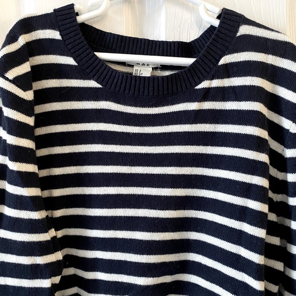 Striped Sweater | forever 21 | S - Picture 2 of 2